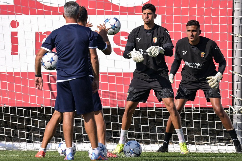 家队的舞台 家队的舞台